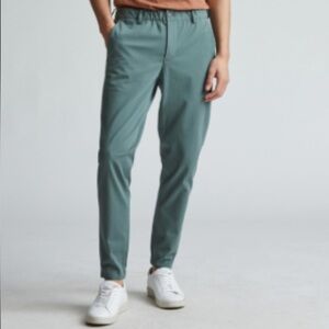 Everlane Performance Traveler Chino